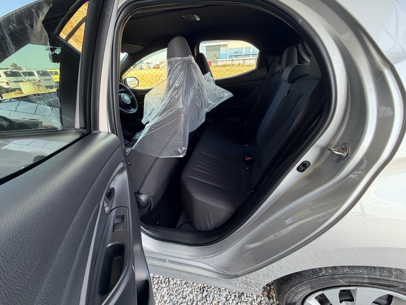 Toyota Yaris — 8