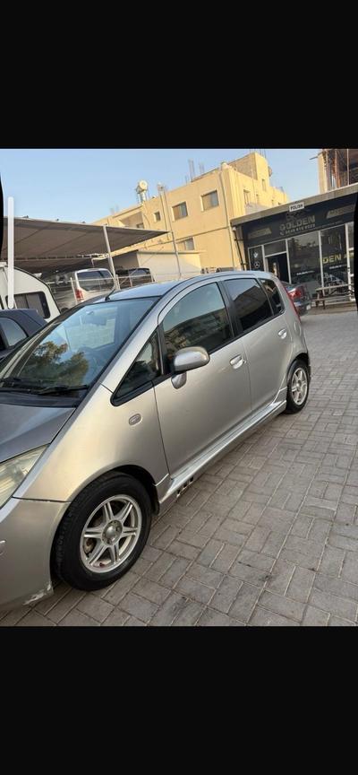 Mitsubishi Colt — 3