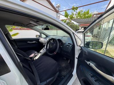 Toyota Auris — 5