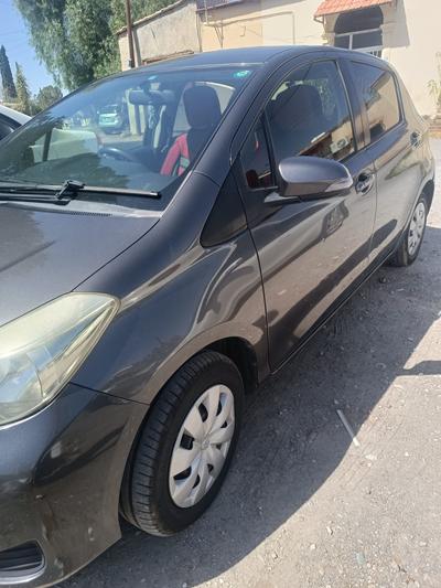 Toyota Vitz — 3