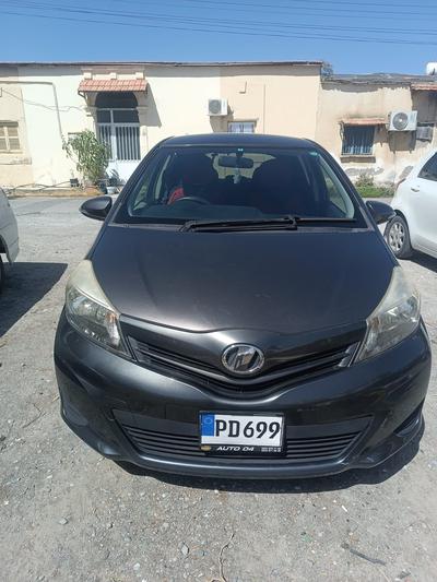 Toyota Vitz — 4
