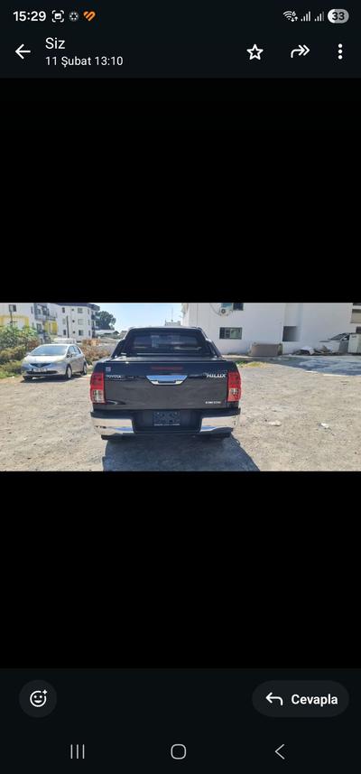 Toyota Hilux — 4