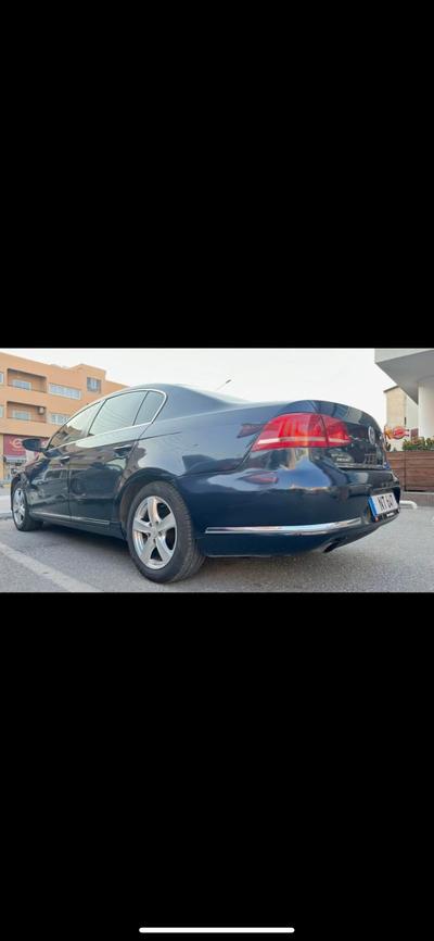 Volkswagen Passat — 8