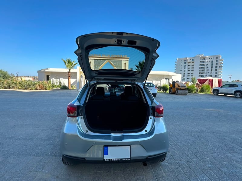 Mazda 2 — 4