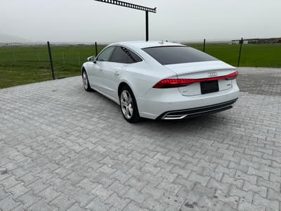 Audi A7 — 7
