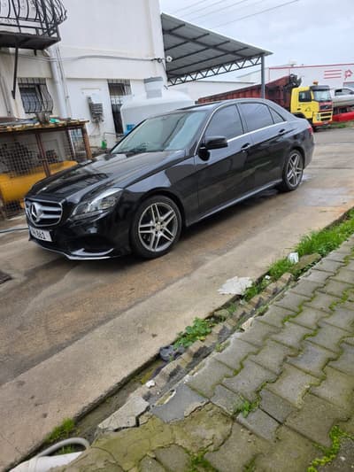Mercedes-Benz E 220 — 3