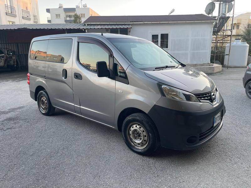 Nissan NV200 — 1/7