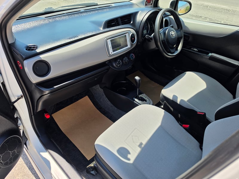 Toyota Vitz — 5