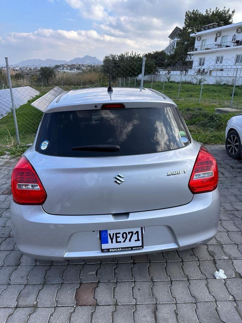 Suzuki Swift — 1/7