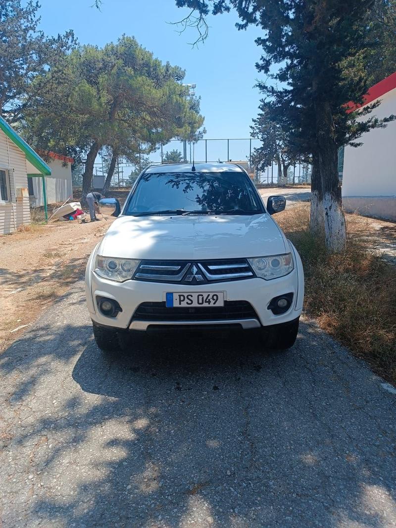 Mitsubishi L200 — 1/9