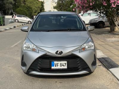 Toyota Vitz — 2