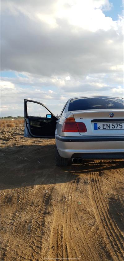 BMW 318i — 3