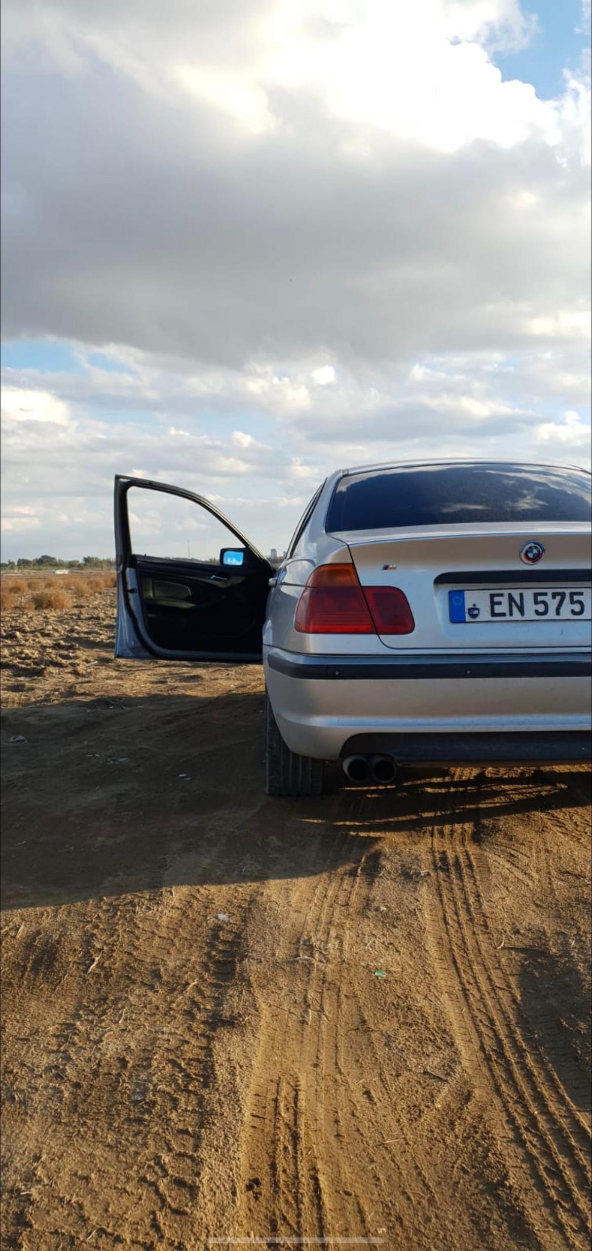 1999 BMW 318i 3