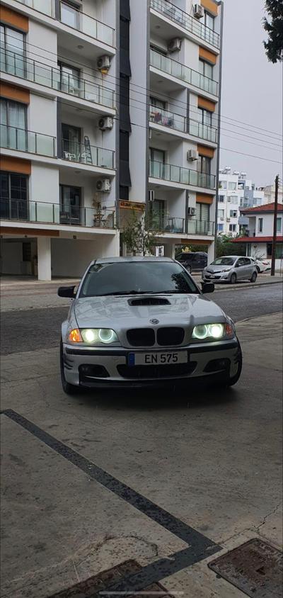 BMW 318i — 1
