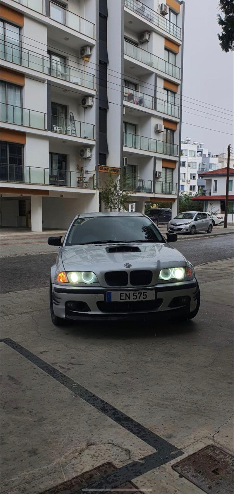 BMW 318i — 1/7