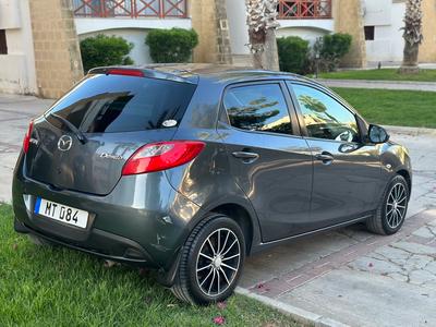 Mazda Demio — 4