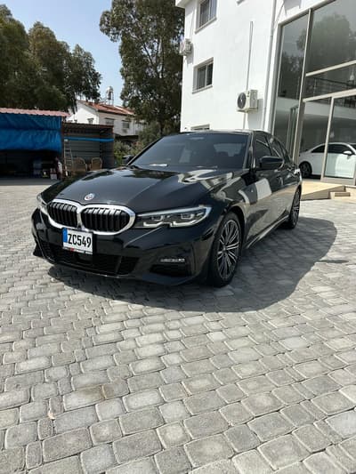 BMW 320i — 2