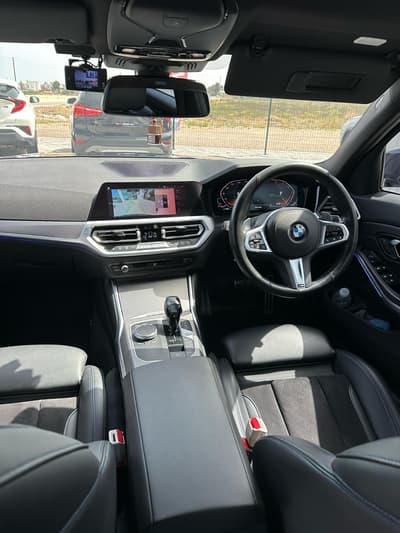BMW 320i — 7
