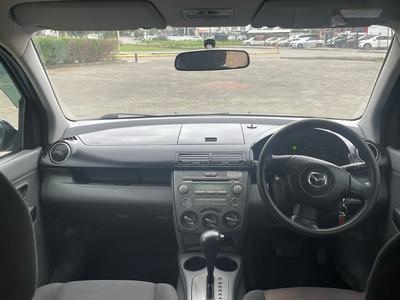 Mazda Demio — 8