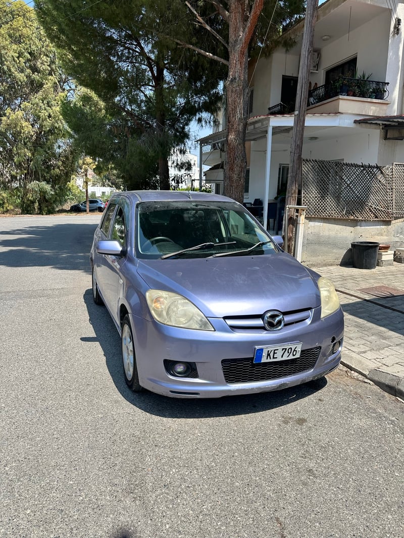 Mazda Demio — 2