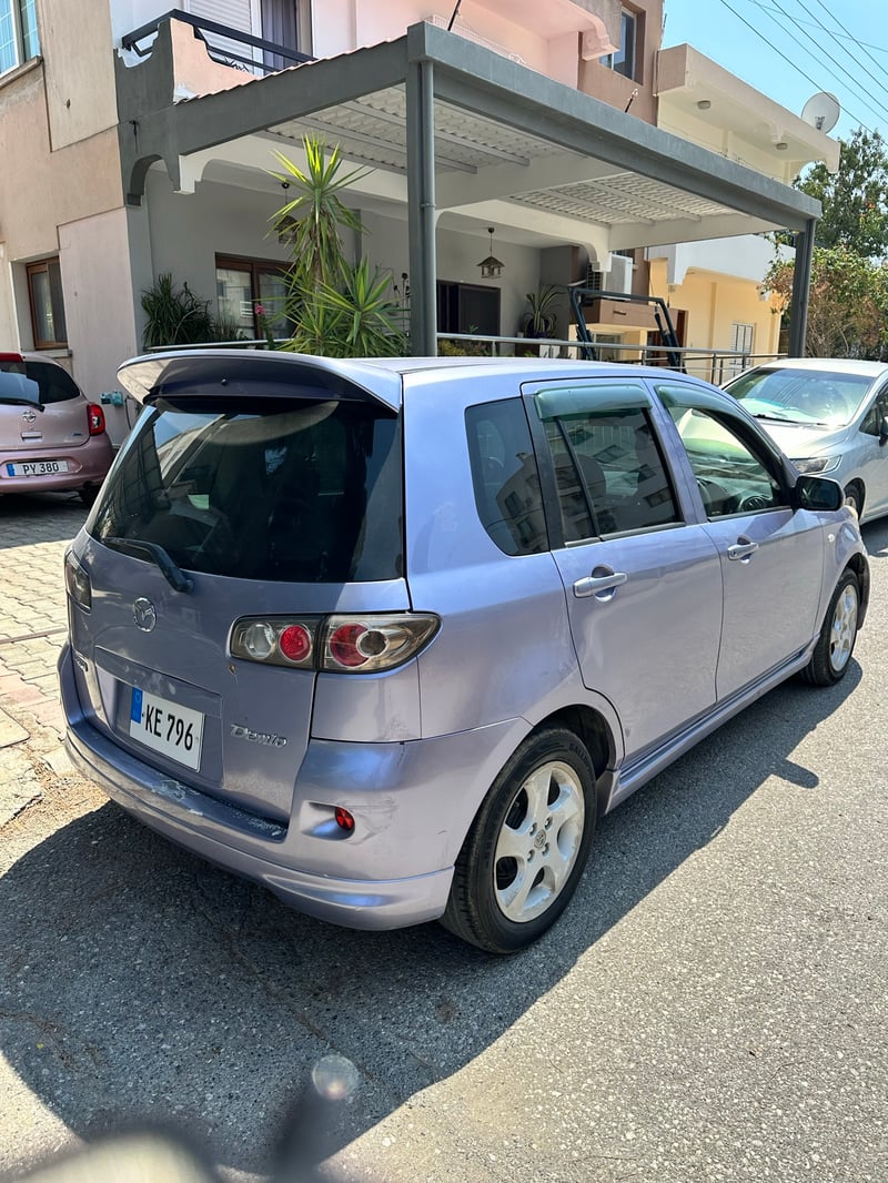 Mazda Demio — 5