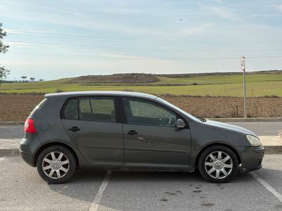 Volkswagen Golf — 4