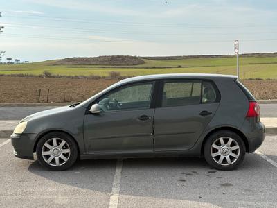 Volkswagen Golf — 5