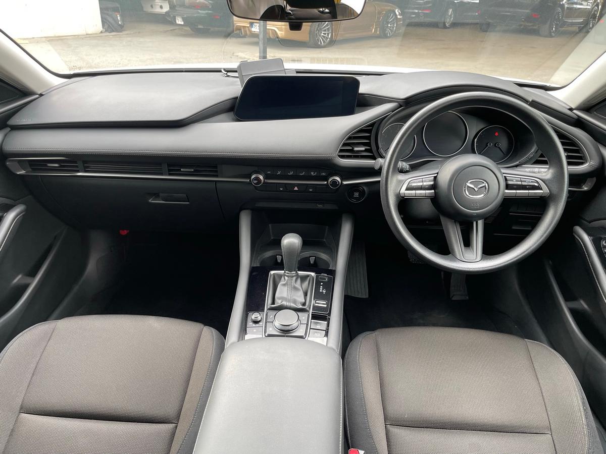 2021 Mazda 3 7