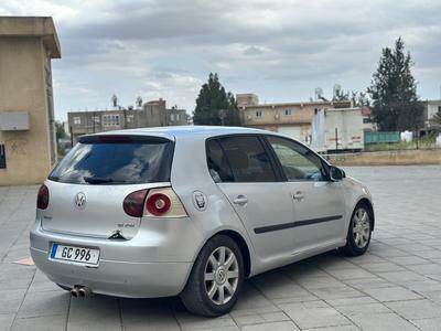 Volkswagen Golf — 4