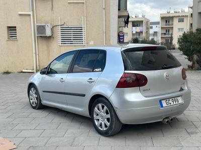 Volkswagen Golf — 5
