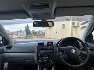 Volkswagen Golf — 7