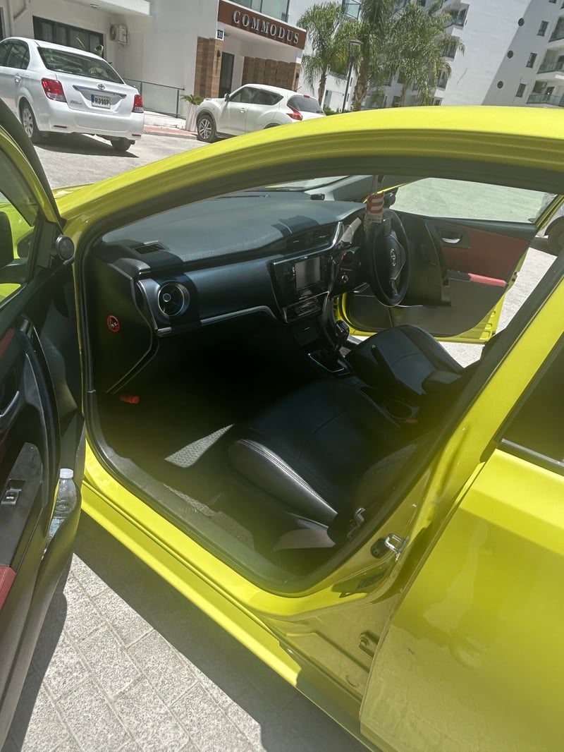 Toyota Auris — 6