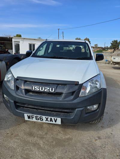 Isuzu D-Max — 1