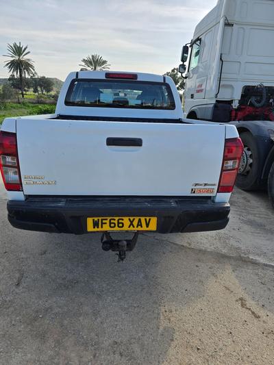 Isuzu D-Max — 3