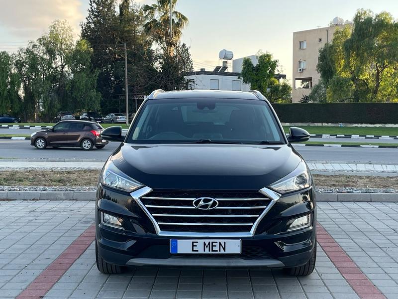 Hyundai Tucson — 1/9