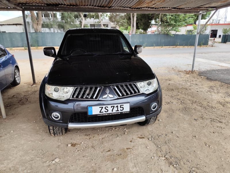 Mitsubishi L200 — 1