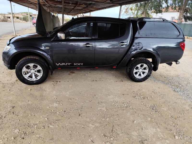 Mitsubishi L200 — 2