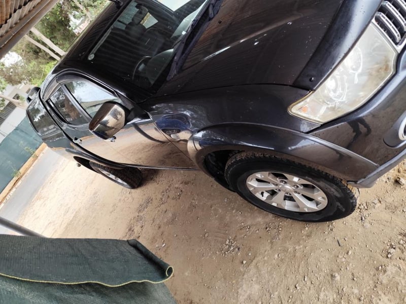 Mitsubishi L200 — 4