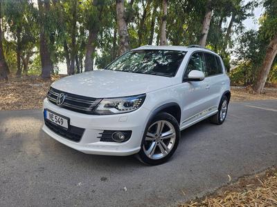 Volkswagen Tiguan — 1