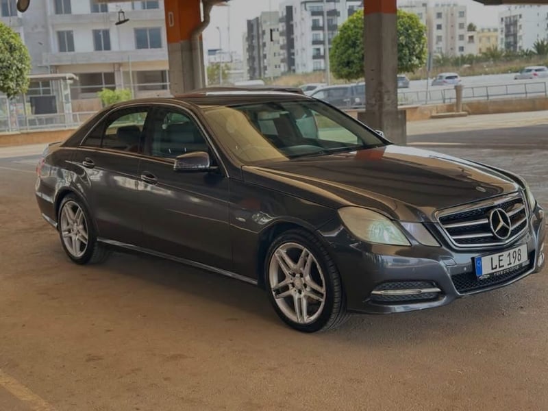 Mercedes-Benz E 220 — 2