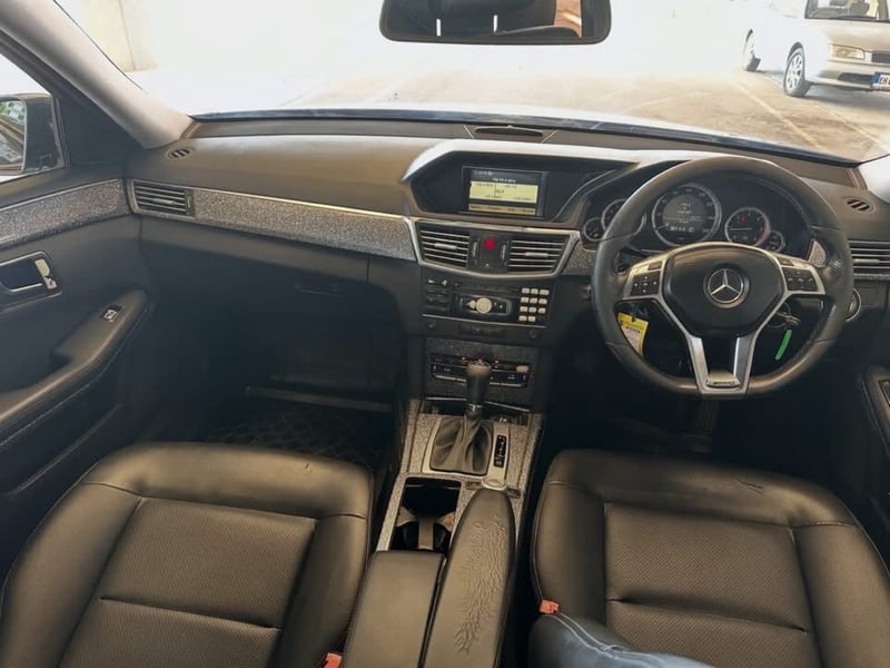 Mercedes-Benz E 220 — 8