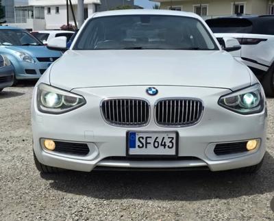 BMW 120i — 1