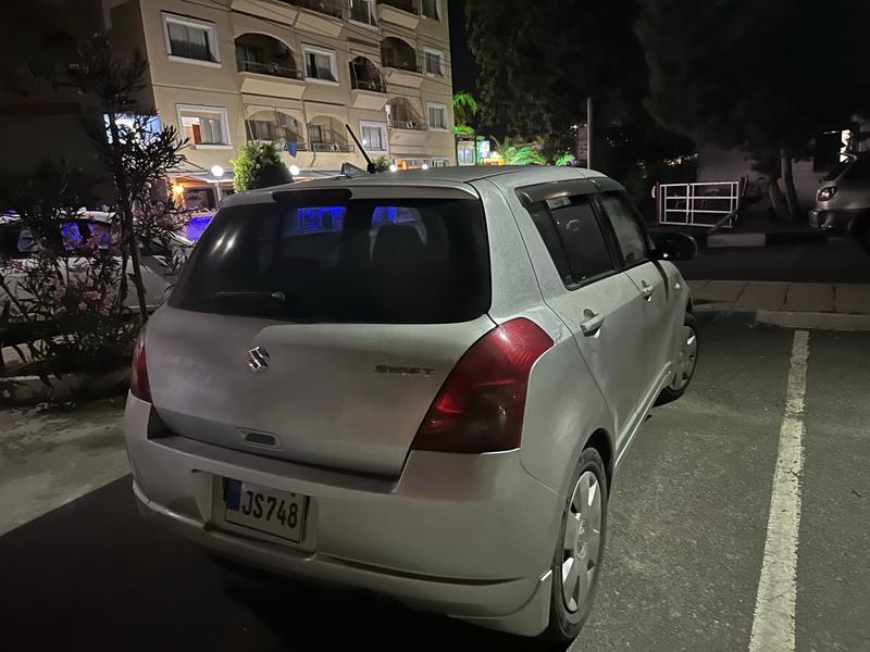 Suzuki Swift — 1/3