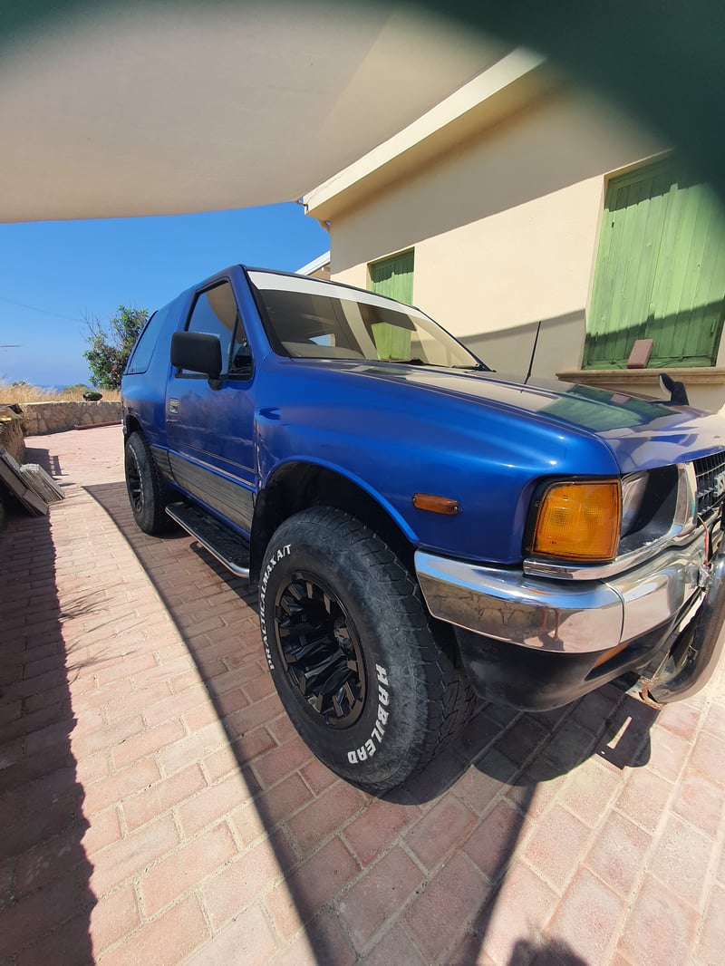 Isuzu MU — 3