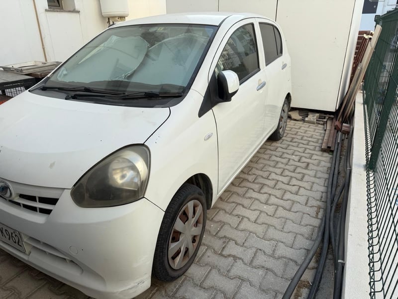 Daihatsu Mira — 3