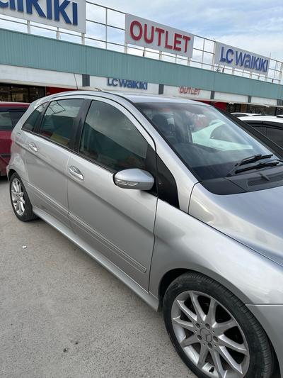 Mercedes-Benz B 150 — 4