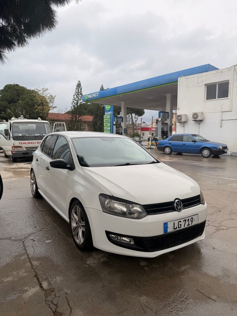 Volkswagen Polo — 3