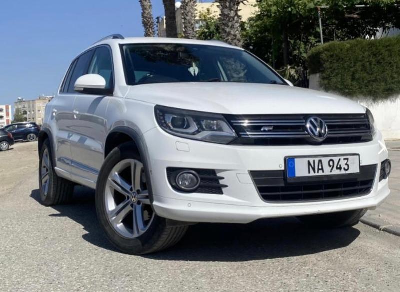 Volkswagen Tiguan — 1/3