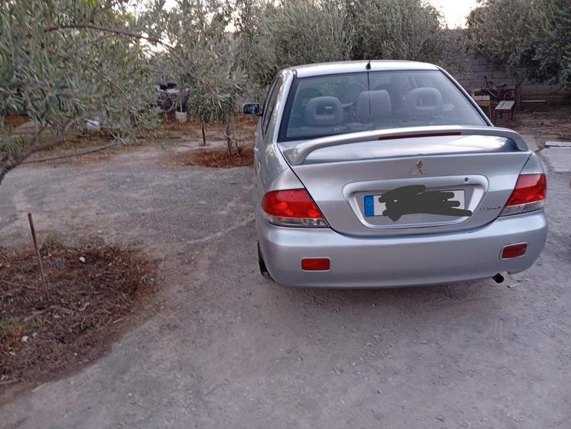 Mitsubishi Lancer — 1/5