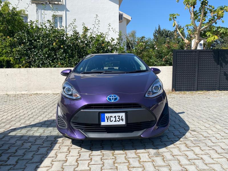 Toyota Aqua — 1/10
